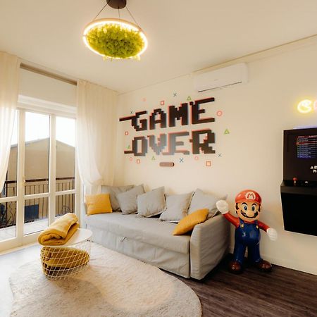 Arcade House Verona Fiera Netflix + Videogame Buitenkant foto