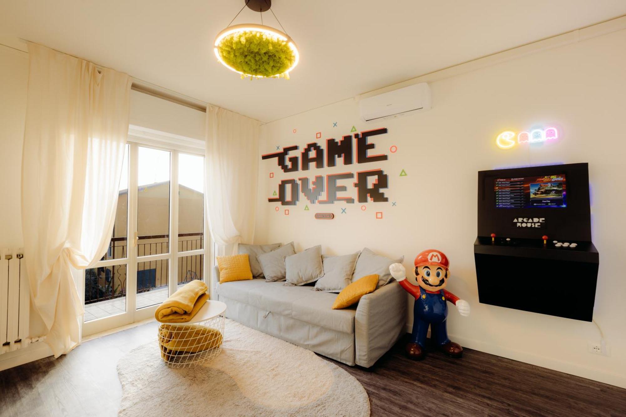 Arcade House Verona Fiera Netflix + Videogame Buitenkant foto