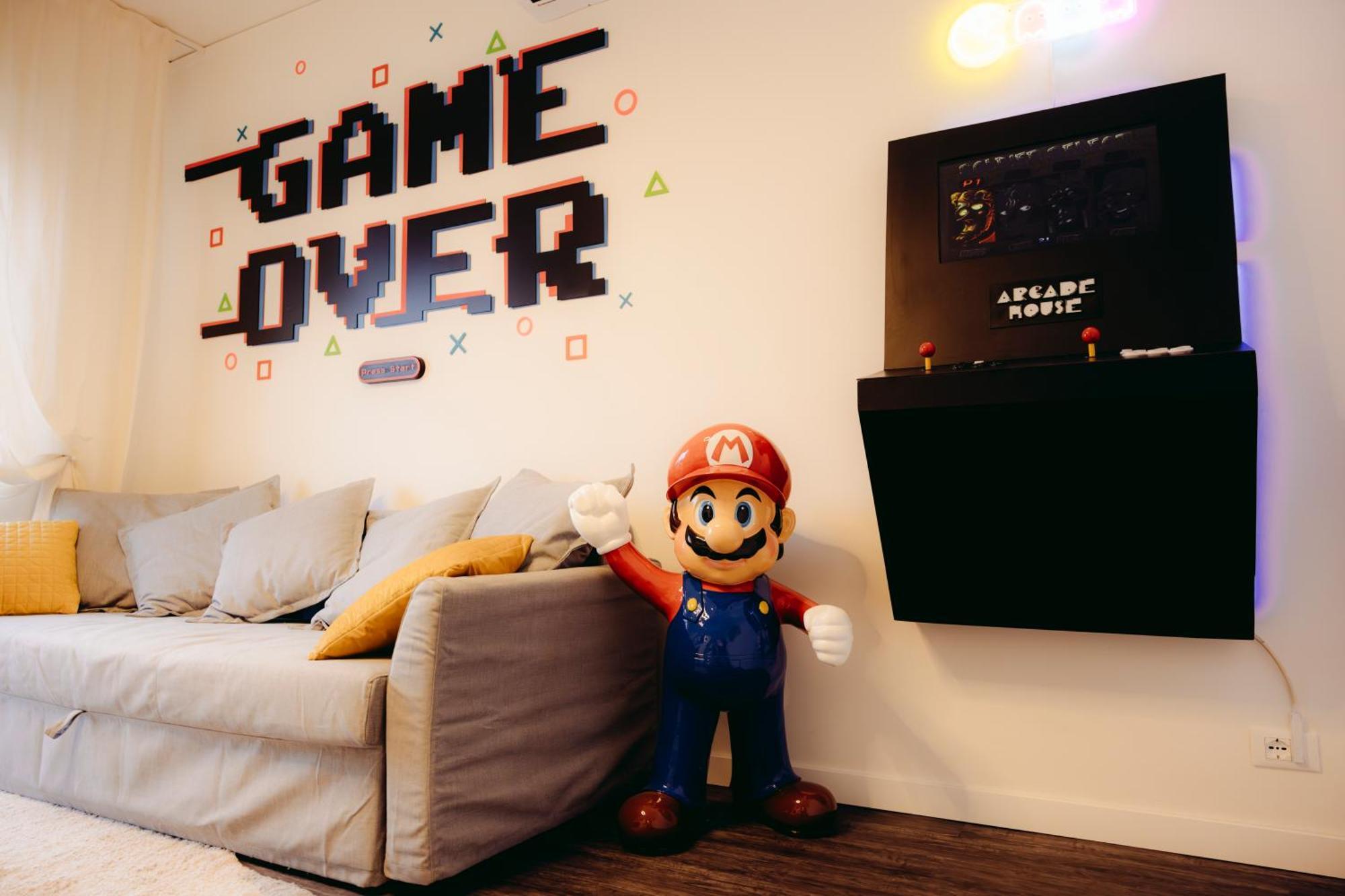 Arcade House Verona Fiera Netflix + Videogame Buitenkant foto